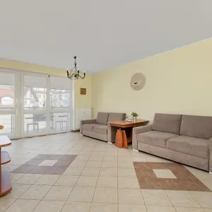 Jasny I Delikatny Sun Seasons 24 W Kolobrzegu By Renters Apartament